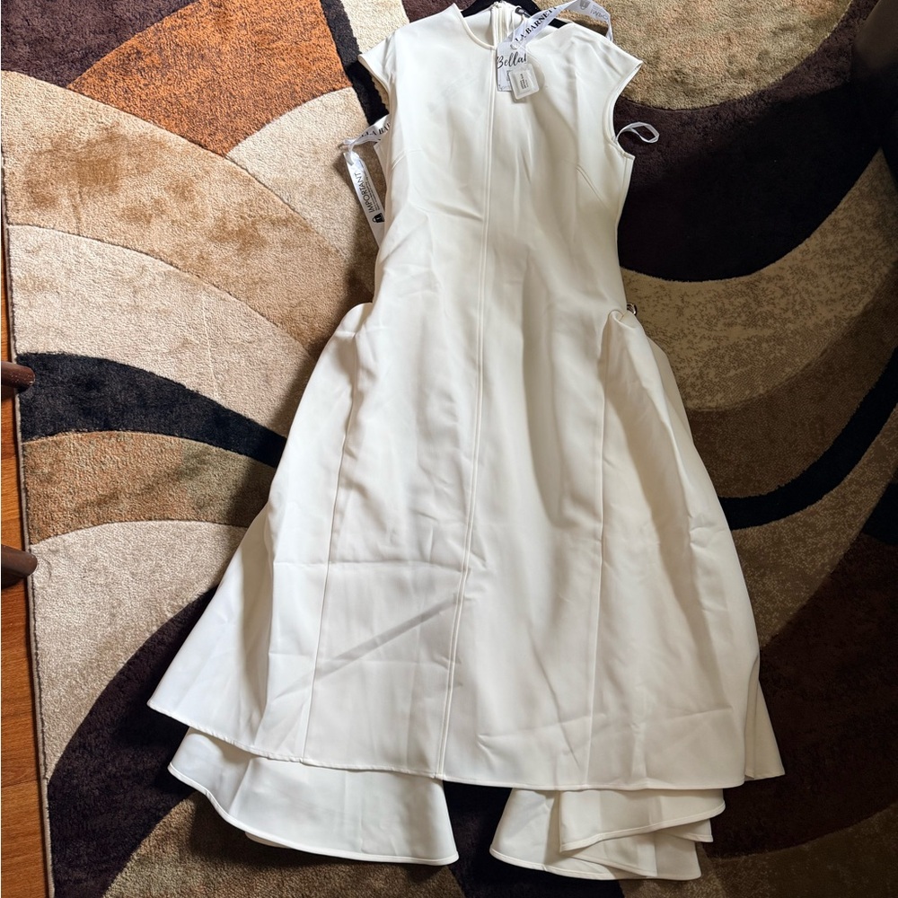 Elegantly sleeveless Draped Cream Midi Dress with silver side detach accessories - Picture 6 of 7